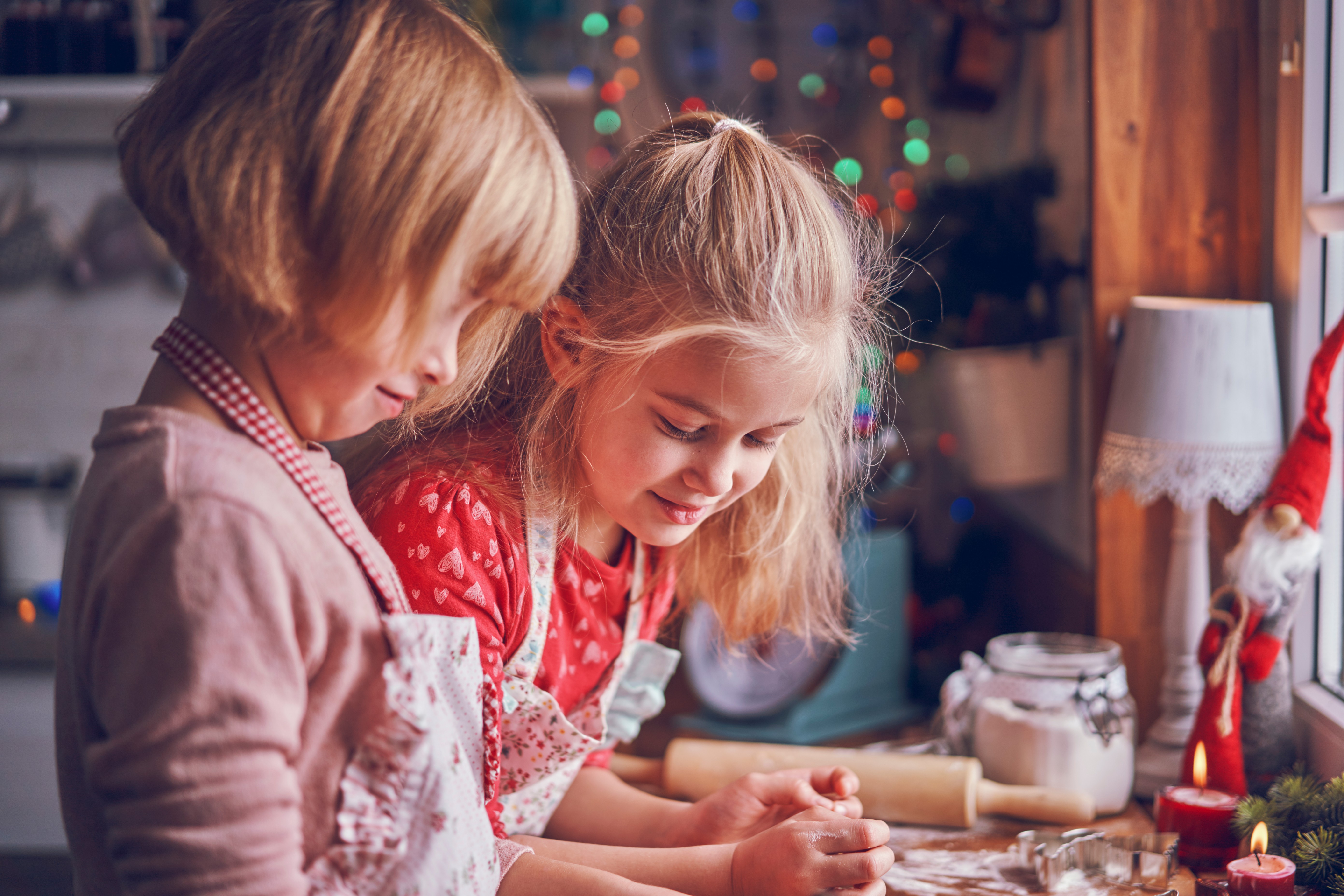 Kids Baking at Christmas